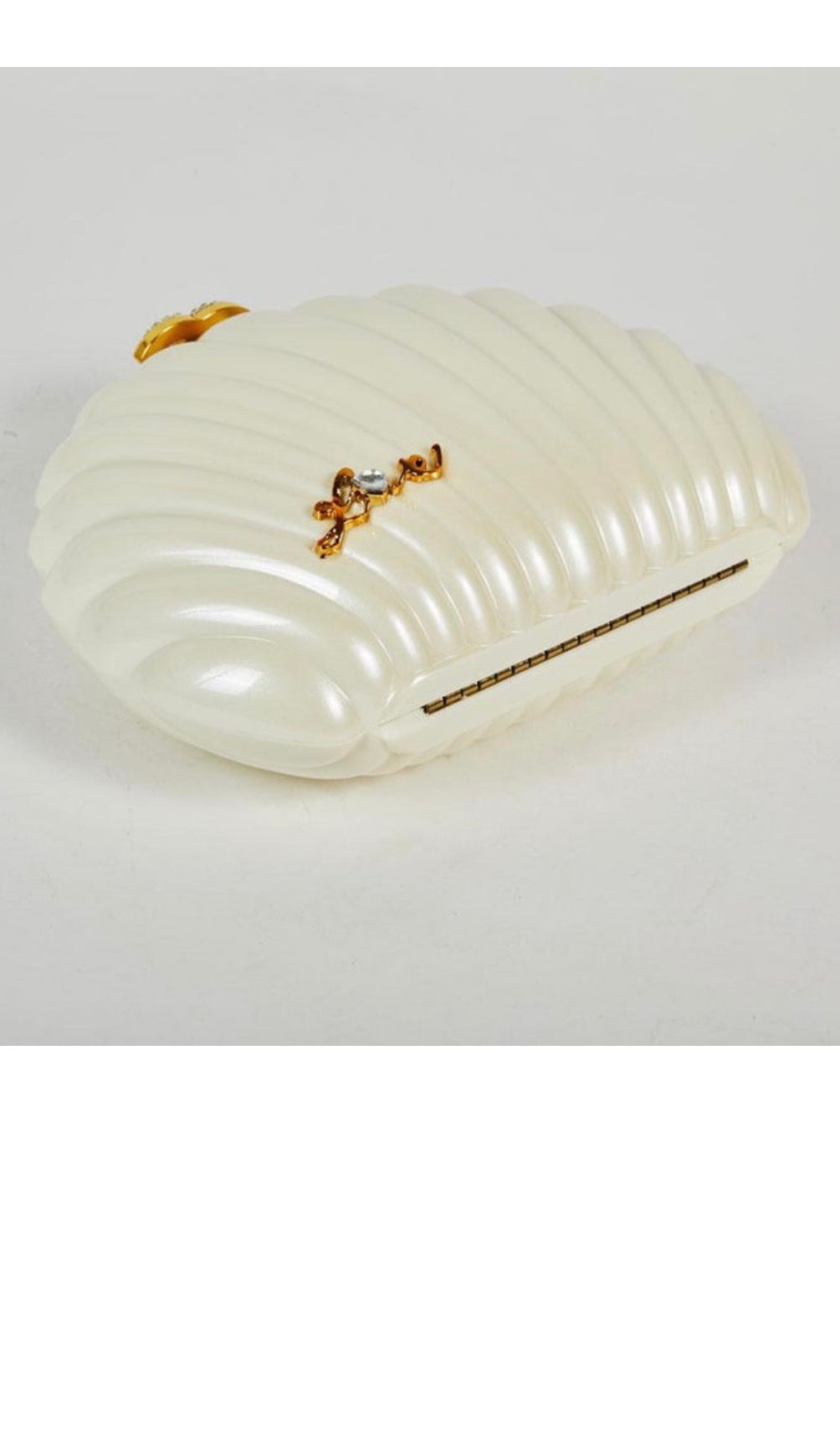 Chanel Beauty VIP Limited Edition Novelty Rhinestone Shell Pearl Bag.